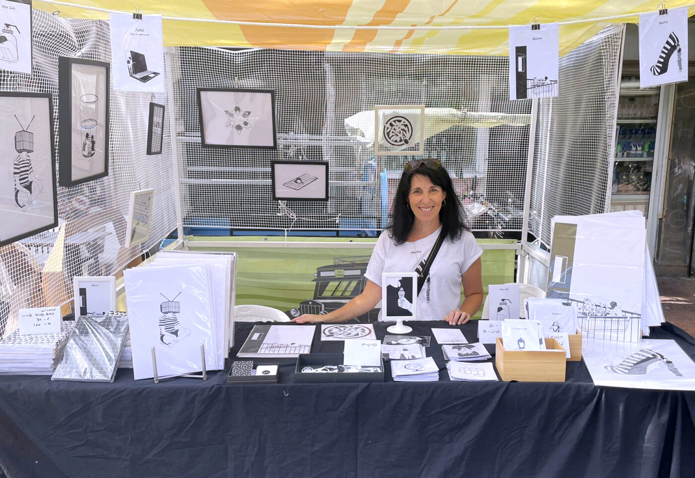 Sigaluna's Vendor Booth